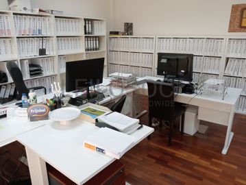 Unidade Industrial Completa · Armazém + Tinturaria