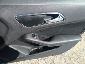 Mercedes-Benz A180 CDI · Ano 2013