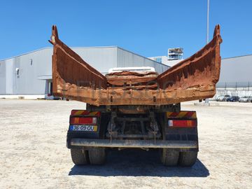 Scania P114CB 8x4 · Ano 2000