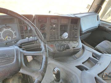 Scania P114CB 8x4 · Ano 2000