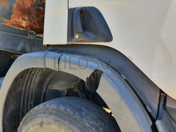 Scania P114CB 8x4 · Ano 2000
