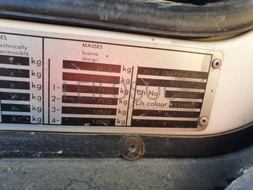 Scania P114CB 8x4 · Ano 2000