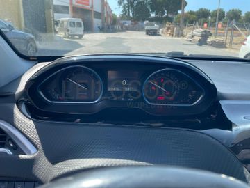 Peugeot 2008 1.6HDI · Ano 2015