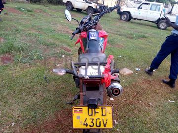 Motorcycle - Honda  XL125
