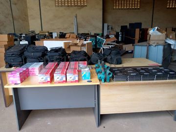 IT Accessories: Laptop Bags, Power Banks, Media & Tools