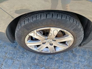 Peugeot 207 · Ano 2009