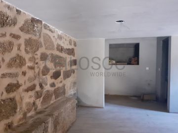 Moradia V2 com logradouro · Sobral da Serra, Guarda
