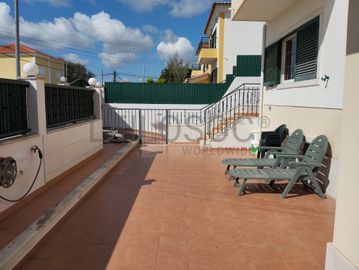 Proporção de 1/2 de Moradia V4+1 · Sintra