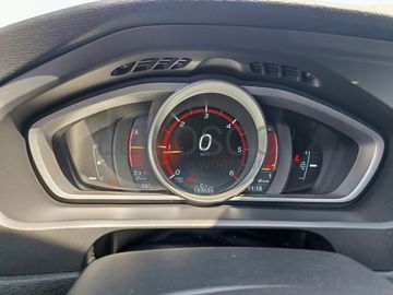 Volvo V40 D2 Cross Country · Ano 2016