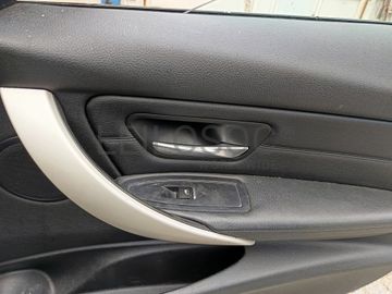 BMW 318D · Ano 2015