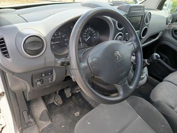 Peugeot Partner · Ano 2018