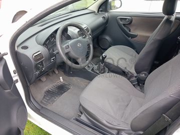 Opel Corsa 1.7 DI · Ano 2002