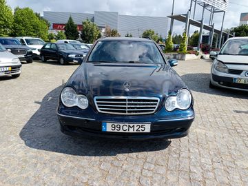 Mercedes-Benz C220 · Ano 2002