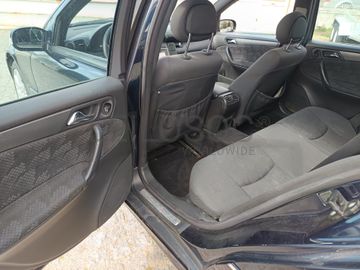 Mercedes-Benz C220 · Ano 2002