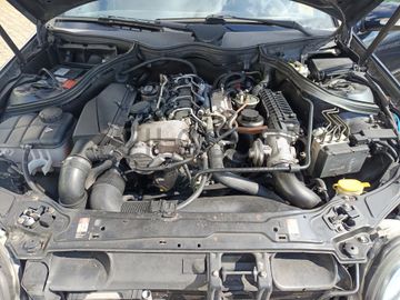 Mercedes-Benz C220 · Ano 2002