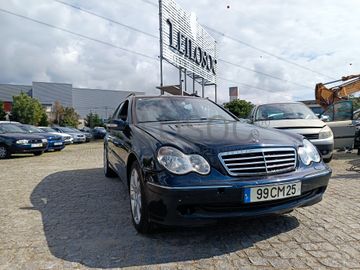 Mercedes-Benz C220 · Ano 2002