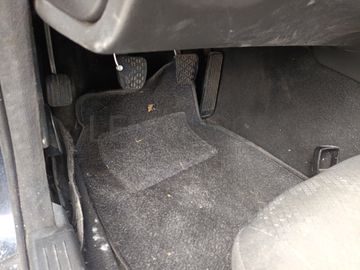 Mercedes-Benz C220 · Ano 2002
