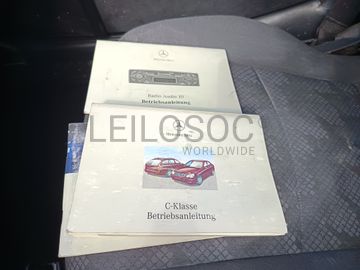 Mercedes-Benz C220 · Ano 2002