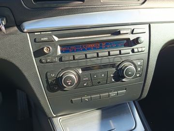 BMW 118 D · Ano 2010