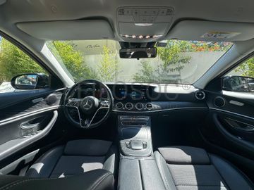 Mercedes-Benz E300 de · Ano 2020