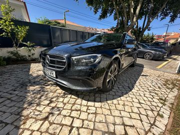 Mercedes-Benz E300 de · Ano 2020