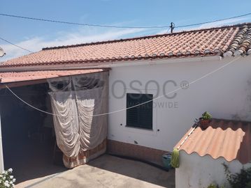 Proporção de 1/2 de Edifício · Mértola
