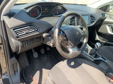 Peugeot 308 · Ano 2015 