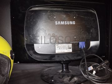 Mobiliário · Equipamentos · Tecnologia