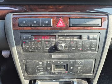 Audi A4 · Ano 2000