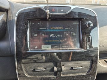 Renault Clio · Ano 2014