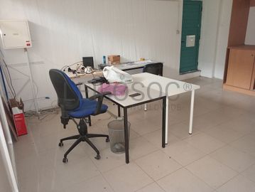 Mobiliário · Equipamentos