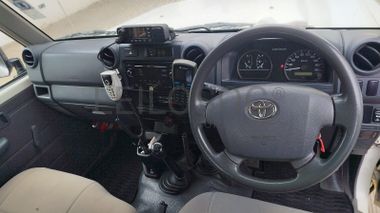 Toyota Land Cruiser 79-3,20m