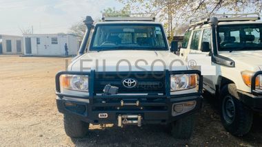 Toyota Land Cruiser - 2015