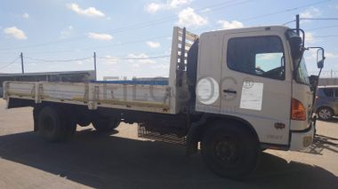 Camião Hino 500