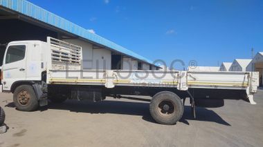 Camião Hino 500