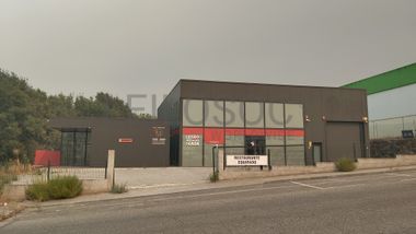 Estabelecimento Comercial com Recheio · Tortosendo, Covilhã