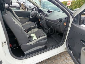 Renault Clio · Ano 2010
