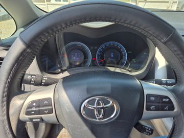 Toyota Auris · Ano 2012