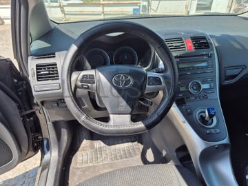 Toyota Auris · Ano 2012