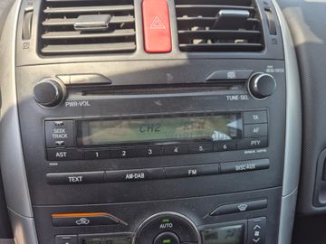 Toyota Auris · Ano 2012