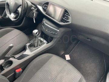 Peugeot 308 · Ano 2017
