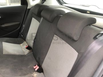 Volkswagen Polo · Ano 2011