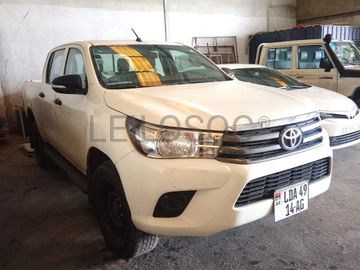 TOYOTA	HILUX DC