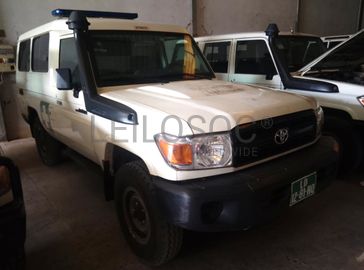 TOYOTA	LAND CRUISER