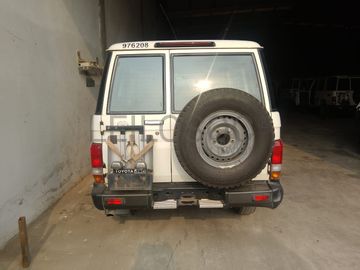 TOYOTA	LAND CRUISER