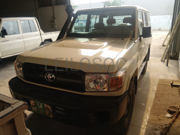 TOYOTA	LAND CRUISER