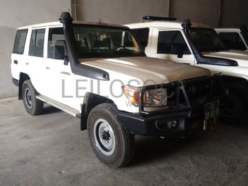 TOYOTA	LAND CRUISER