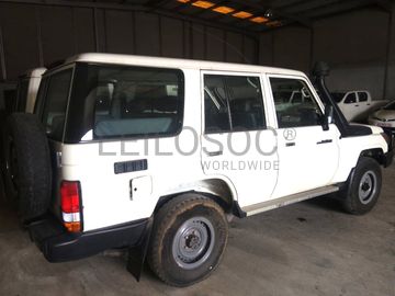TOYOTA	LAND CRUISER