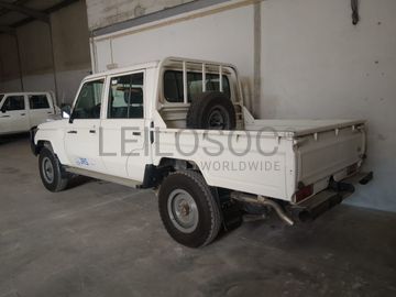 TOYOTA	LC PICK-UP