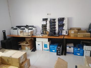 Mobiliário e Informática